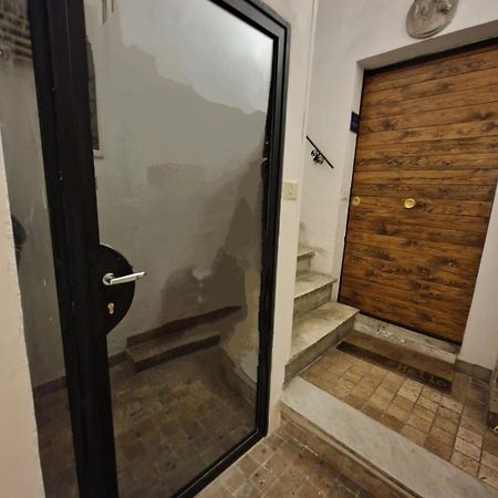 The Love Basement Apartment Roma Ngoại thất bức ảnh