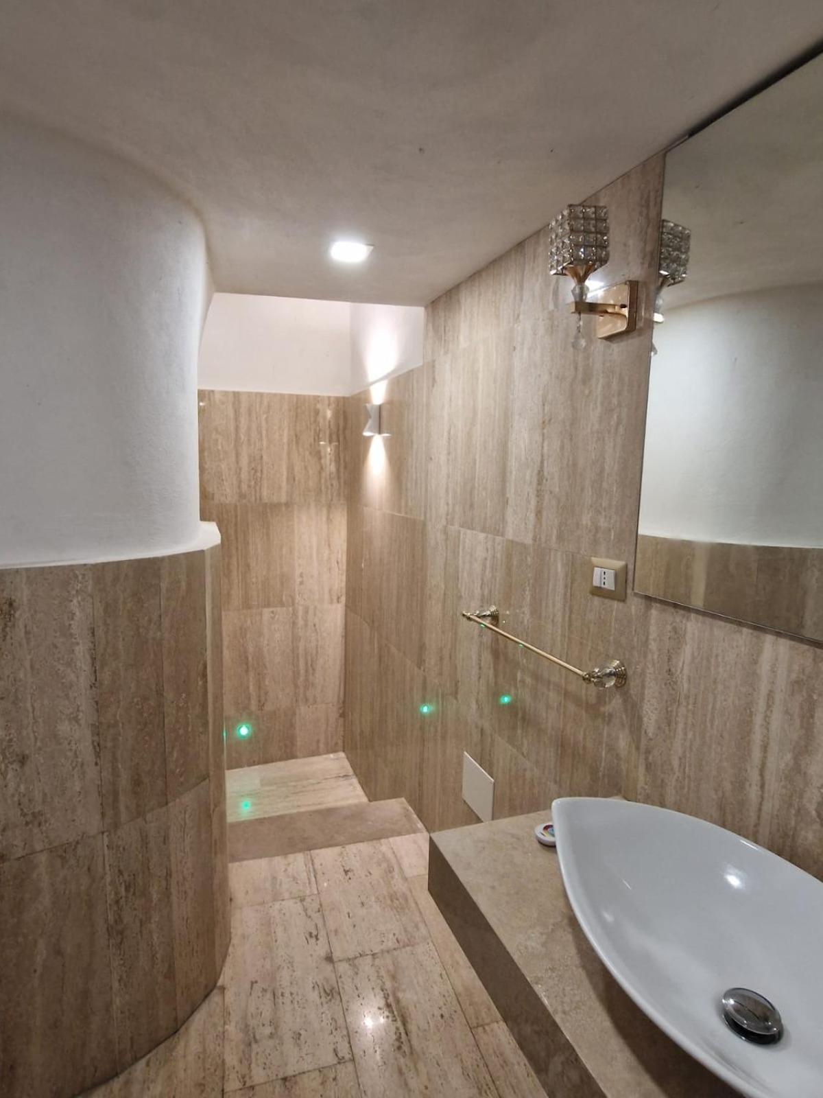 The Love Basement Apartment Roma Ngoại thất bức ảnh