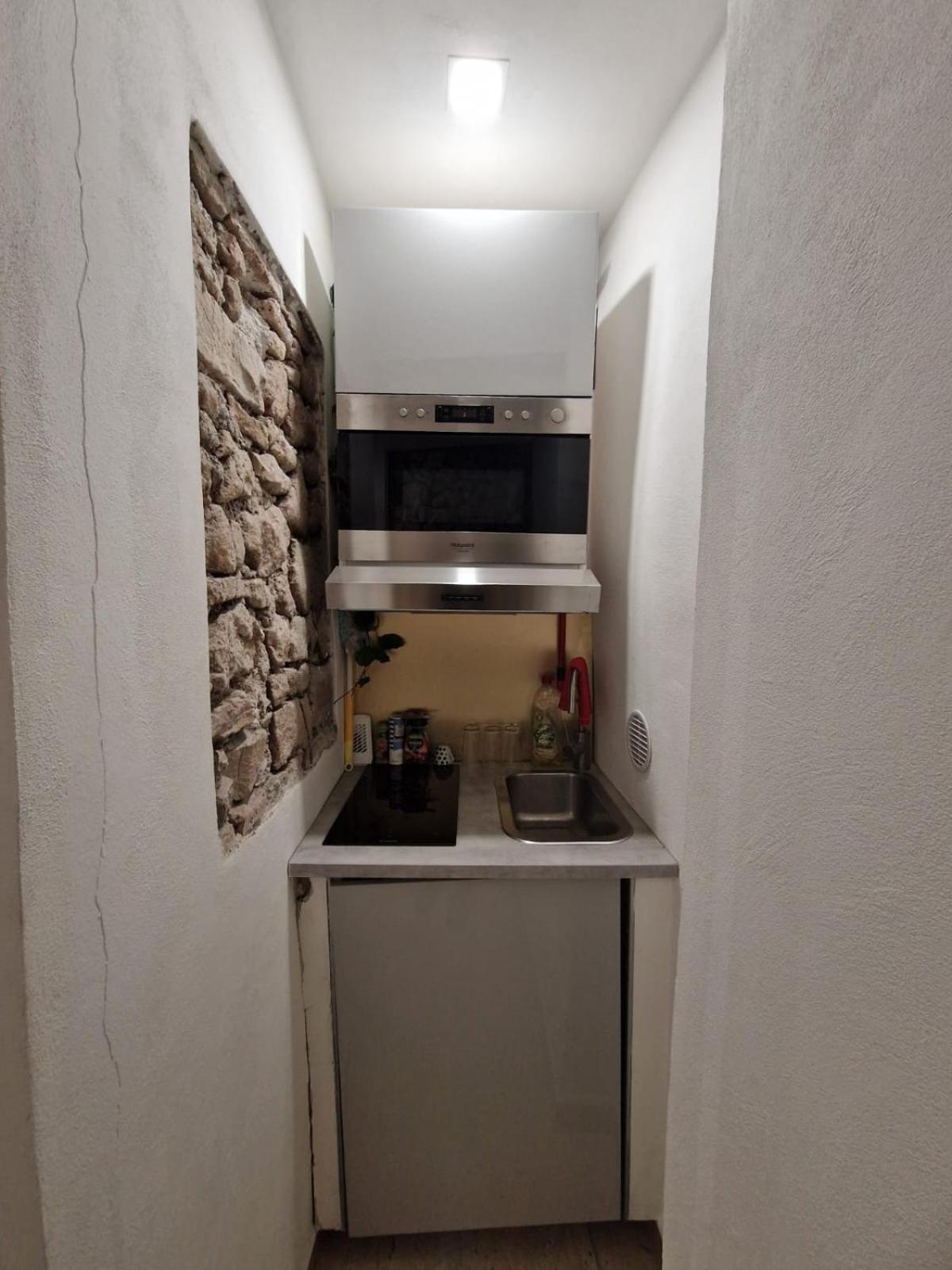 The Love Basement Apartment Roma Ngoại thất bức ảnh